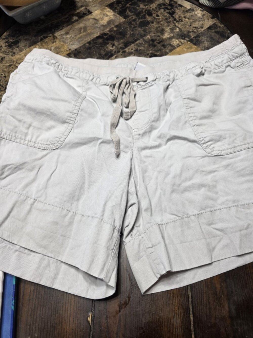 Old Navy Light Gray Casual Chino Shorts Women's Size Large Drawstring